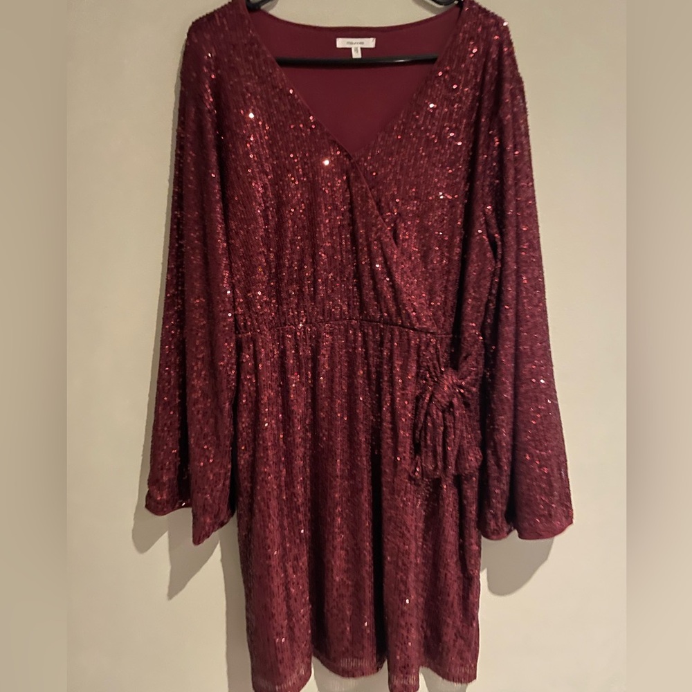 🎄Maurices Sequin Long Sleeve Dress